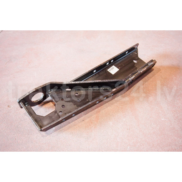 Atbalsta kronšteins kabīnei ((lab.) 70-6702300-01