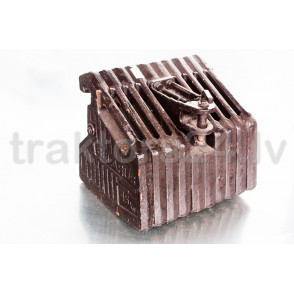 Atsvari  k-tā ar kronšteiniem 