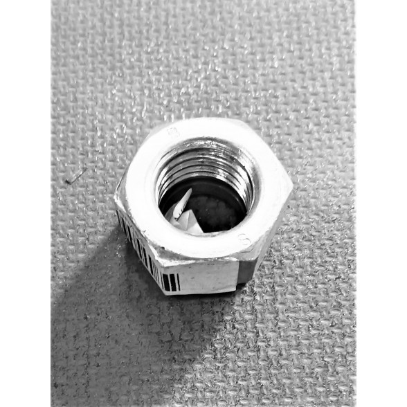 Uzgrieznis M90980603( M20) HUMUS